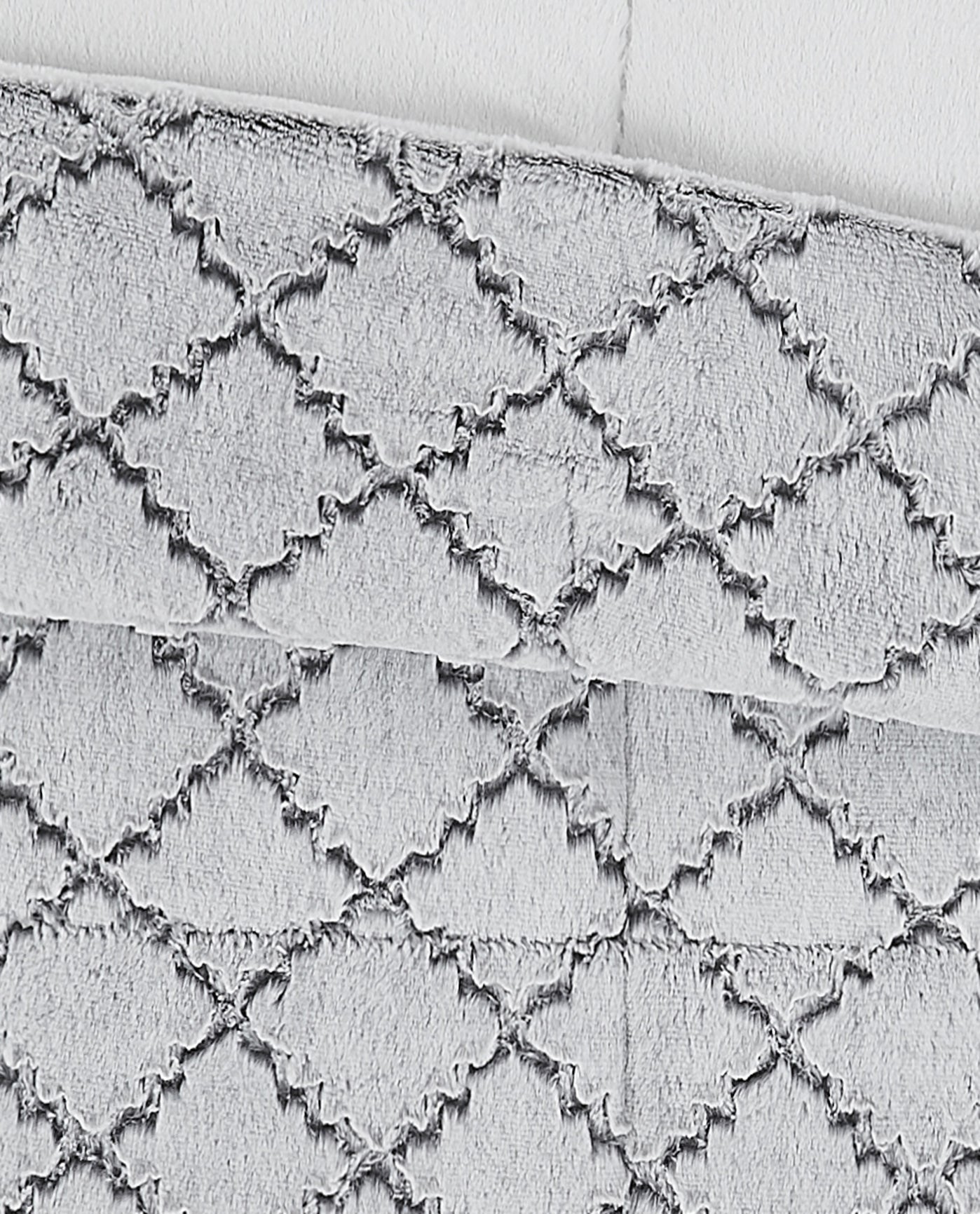 ZOOM IMAGE OF TEXTURED OGEE 3 PIECE COMFORTER SET | PEM-Ogee Grey-020